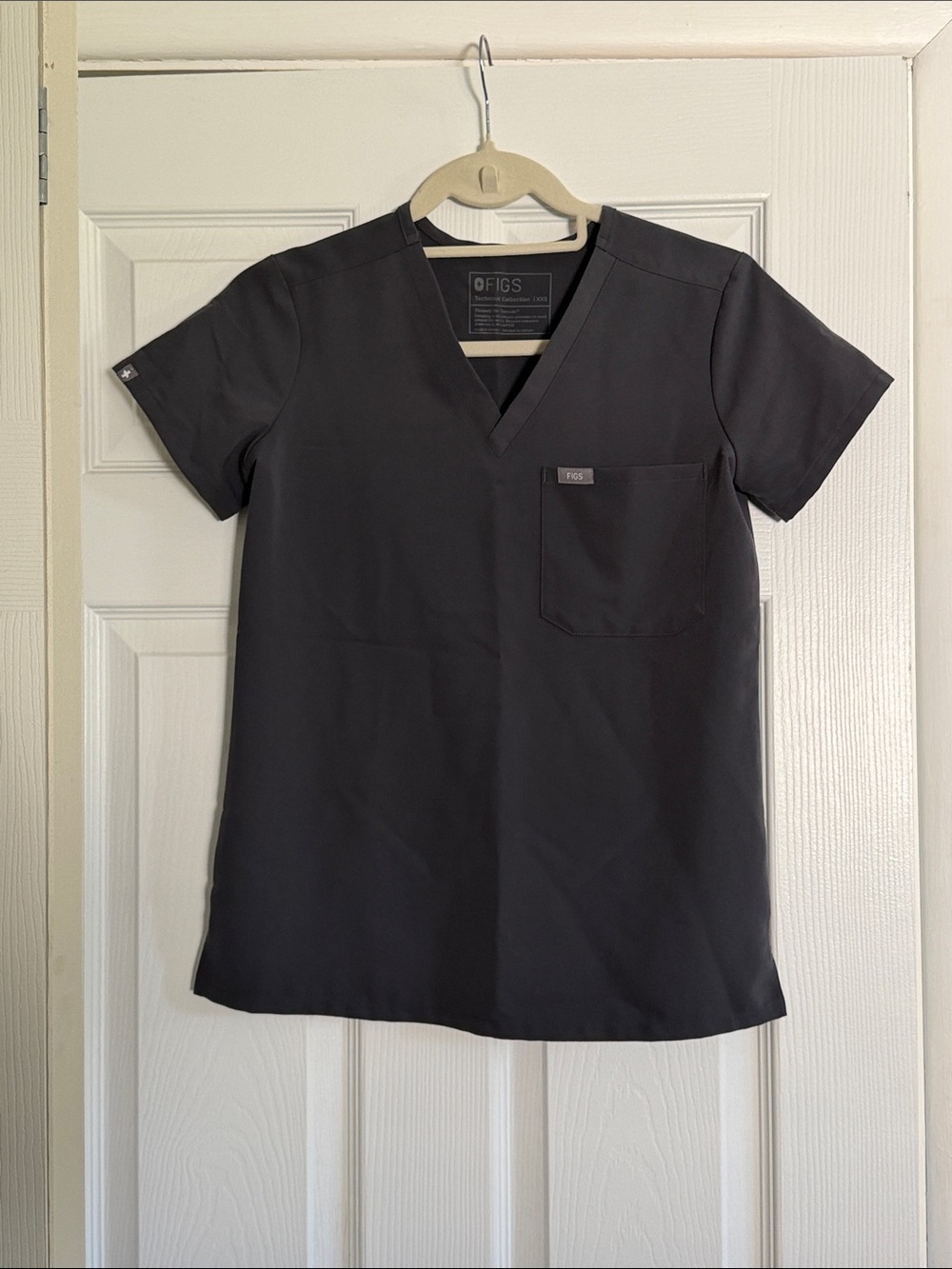 FIGS Catarina Women’s Scrub Top